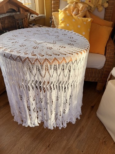Romantische tischdecke